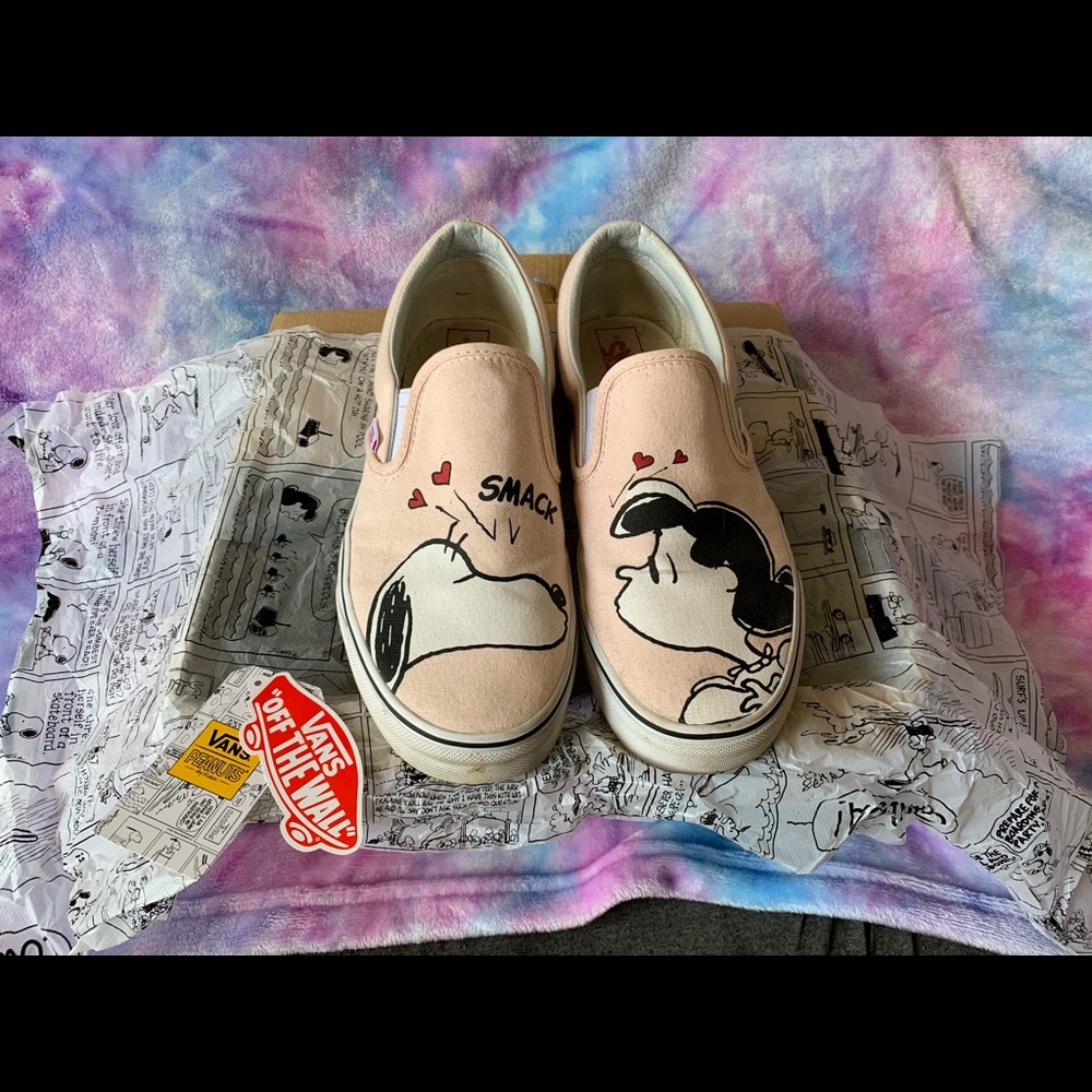 Size 9 VANS X PEANUTS Slip On Snoopy & Lucy Shoes